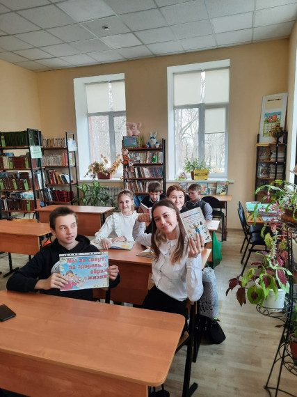 "Вредным привычкам бой дадим, а спортом их победим".